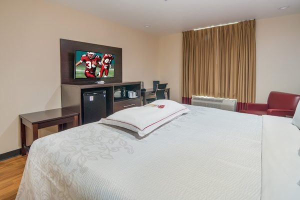 Red Roof PLUS+ Fort Worth - Burleson